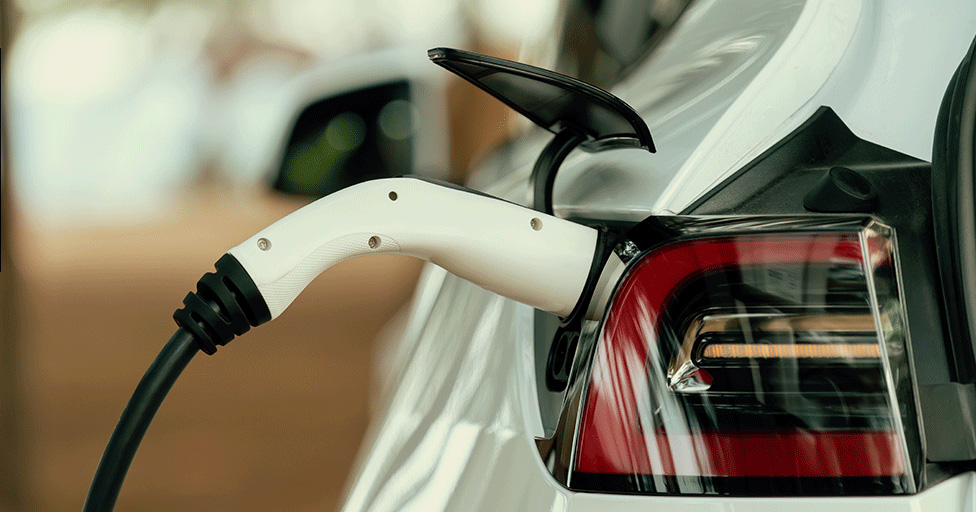 Electric Vehicles & Insurance: A Guide for Aussie SMEs